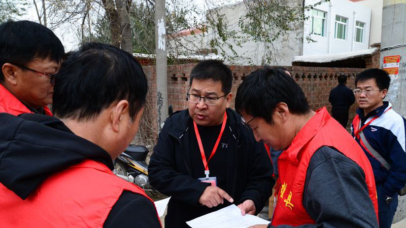 雄縣教育局征遷服務(wù)、學(xué)生安置兩手抓 爭(zhēng)做征遷群眾“貼心人”