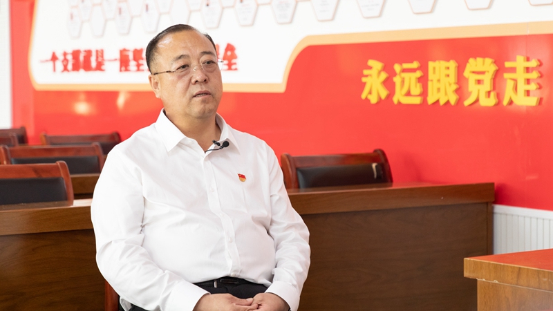 全國優(yōu)秀共產(chǎn)黨員郝艷斌：為民擔(dān)當(dāng) 做好鄉(xiāng)村振興“領(lǐng)頭羊”