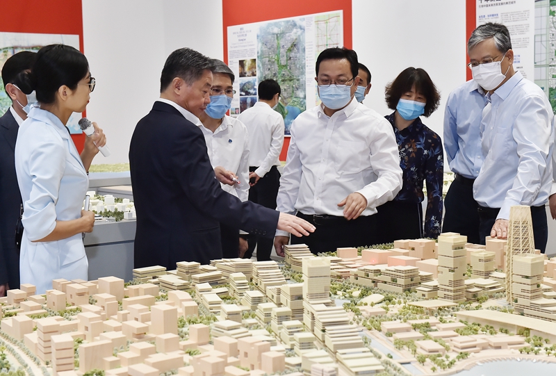 張國(guó)華與中國(guó)中化董事長(zhǎng)寧高寧一行舉行工作座談