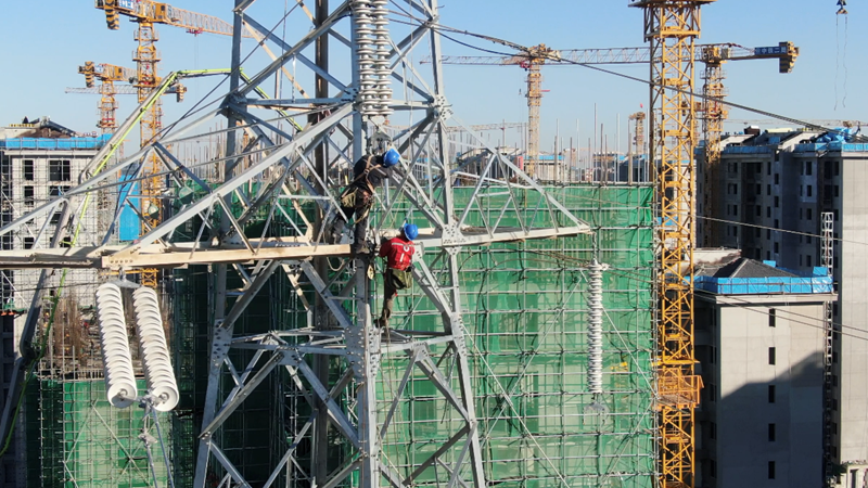 看建雄安丨戰勝三大挑戰 實現兩個“首次”！容西片區電力遷改工程全面完工
