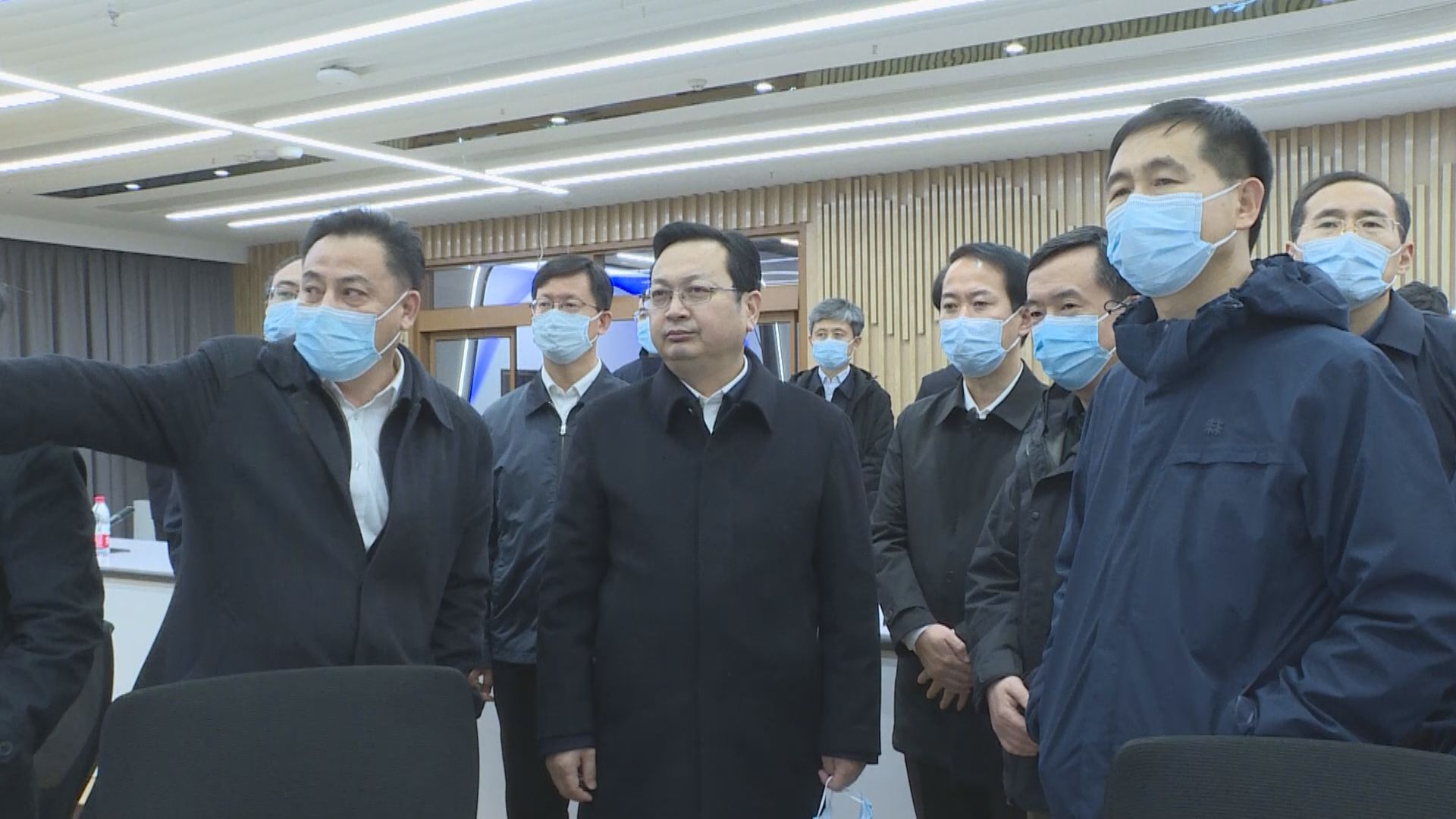 時政播報丨張國華調(diào)研容東片區(qū)第三批安置房建設進展和社區(qū)服務中心建設運營情況并召開專題會議