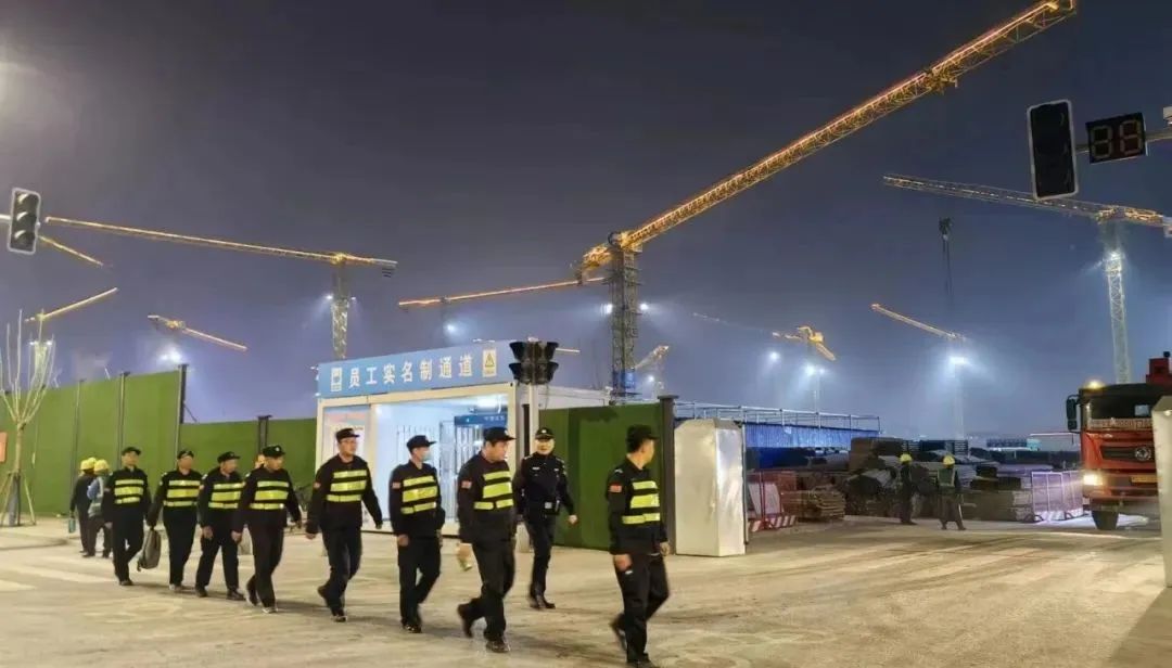 宣傳民警走基層丨春日“警”色 守護(hù)滿(mǎn)滿(mǎn)